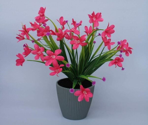 BGT-DP Flower arrangement (with pot) Pot's Width:- 9cm, Height:- 30cm