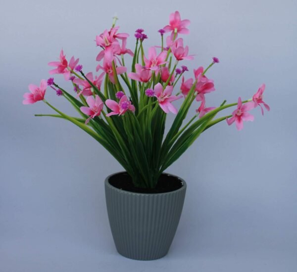 BGT-LP Flower arrangement (with pot) Pot's Width:- 9cm, Height:- 30cm