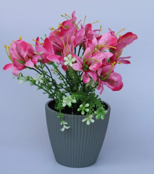 BJH-2P Flower arrangement (with pot) Pot's Width:- 9cm, Height:- 20cm