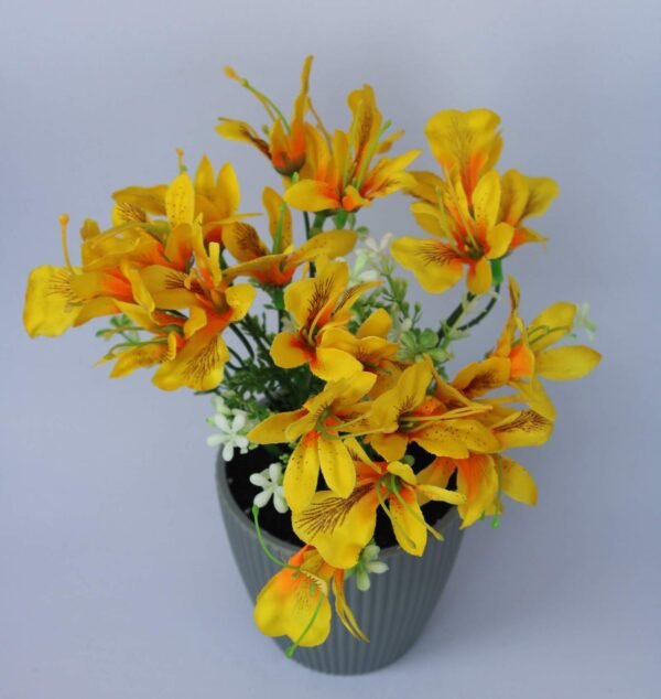 BJH-YR Flower arrangement (with pot) Pot's Width:- 9cm, Height:- 20cm - Image 3