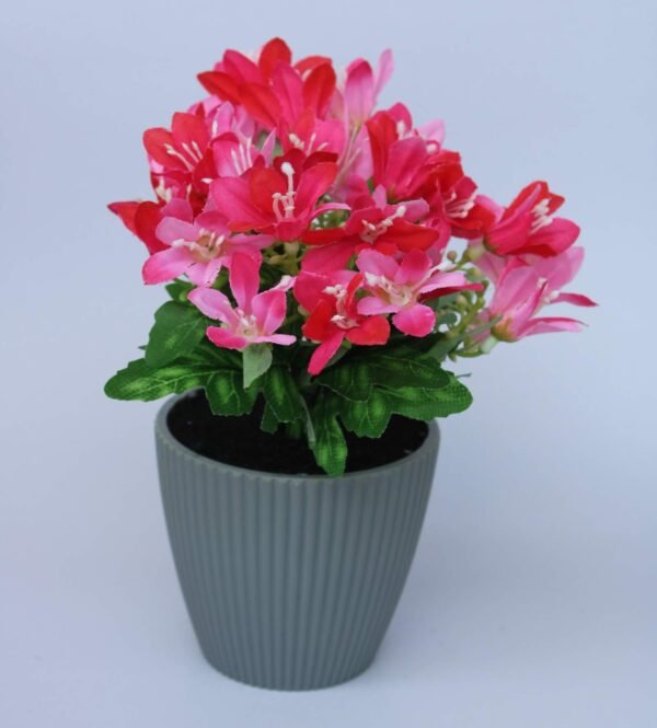 BJL-PP Flower arrangement (with pot) Pot's Width:- 9cm, Height:- 18cm
